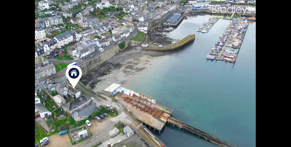 2 Harbour View, Green Rocks, Newlyn, TR18 5JZ