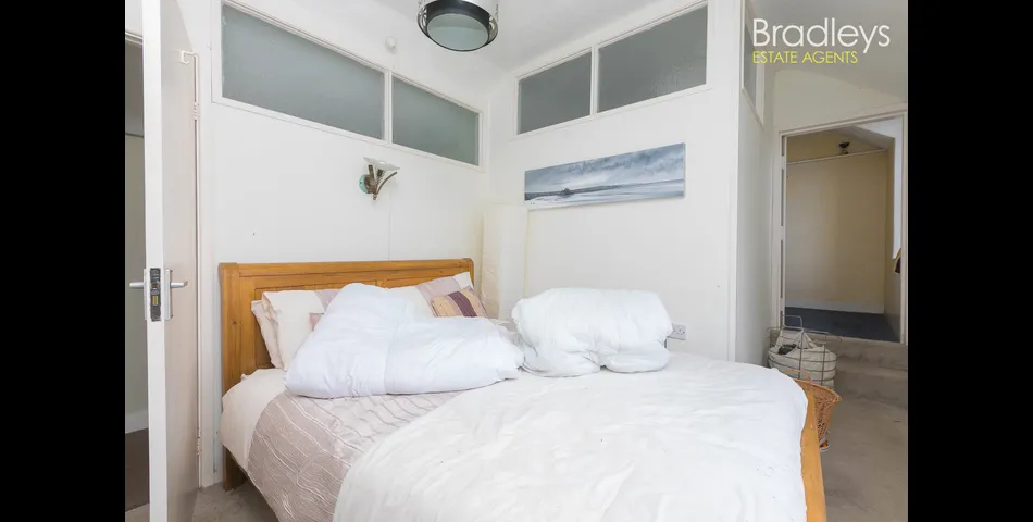 2 Harbour View, Green Rocks, Newlyn, TR18 5JZ