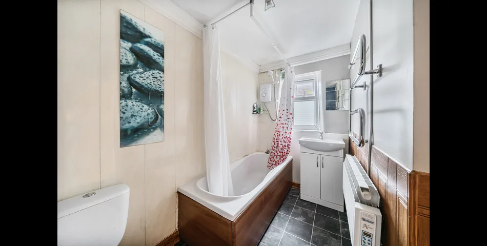 1 Bedroom Maisonette With Private Garden