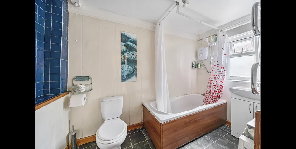 1 Bedroom Maisonette With Private Garden