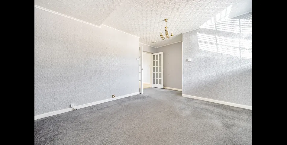 Two-Bedroom Apartment Above Commercial Unit in Mullion