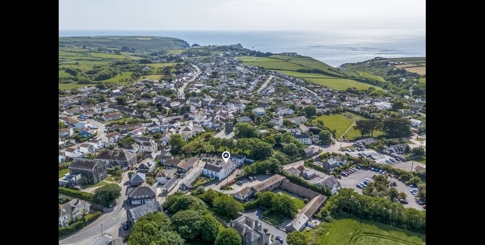Two-Bedroom Apartment Above Commercial Unit in Mullion