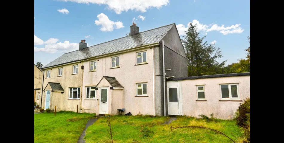FOR SALE VIA BRADLEYS ONLINE AUCTION 3RD FEBRUARY 10AM 2025.