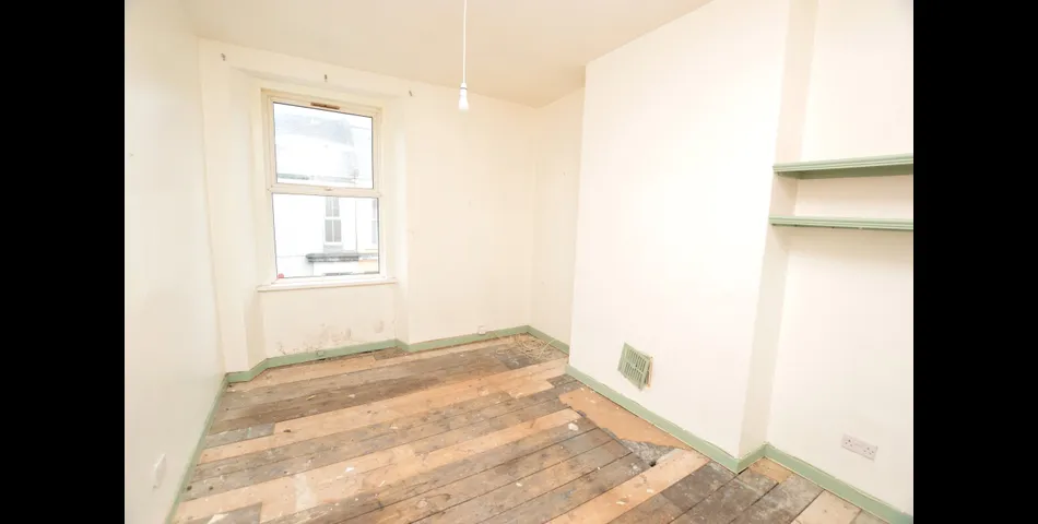 FOR SALE VIA BRADLEYS ONLINE AUCTION 12PM 26TH JUNE 2023. VIRTUAL TOUR AVAILABLE.