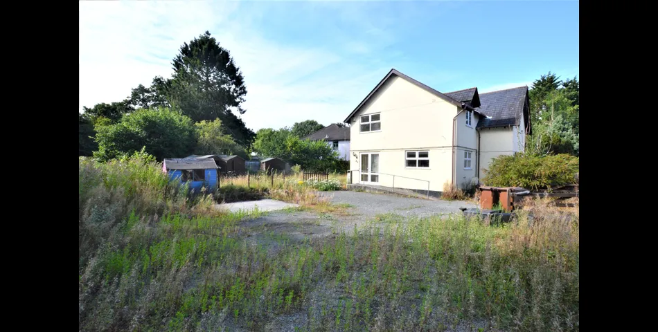 FOR SALE VIA BRADLEYS ONLINE AUCTION 12PM 14TH OCTOBER. VIRTUAL TOUR AVAILABLE!