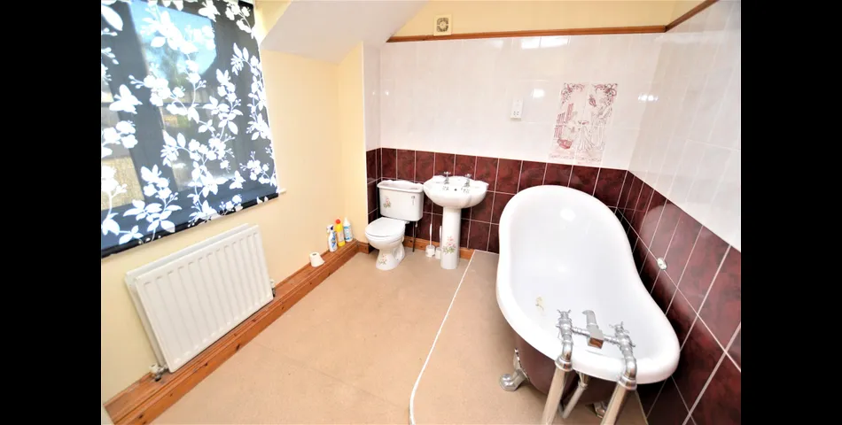 FOR SALE VIA BRADLEYS ONLINE AUCTION 12PM 14TH OCTOBER. VIRTUAL TOUR AVAILABLE!