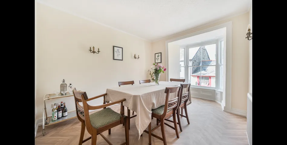 50 Meneage Street Helston. 3 Storey Period Property In Town Centre 