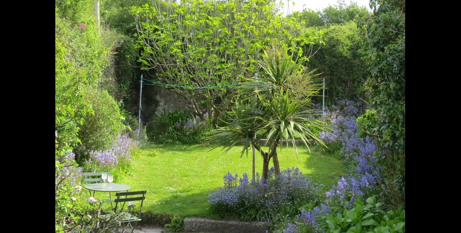 50 Meneage Street Helston. 3 Storey Period Property In Town Centre 