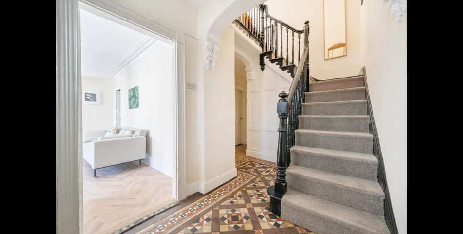 50 Meneage Street Helston. 3 Storey Period Property In Town Centre 