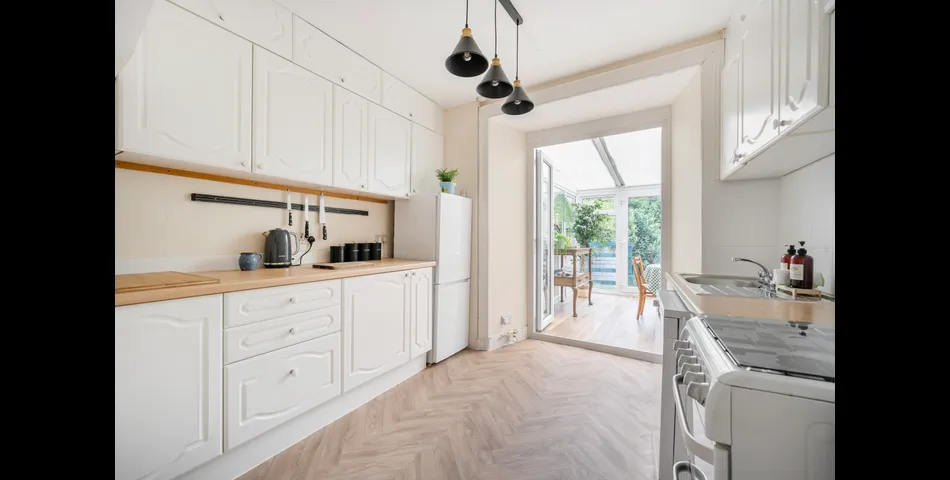 50 Meneage Street Helston. 3 Storey Period Property In Town Centre 