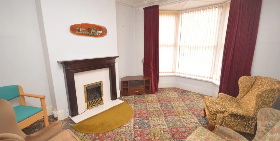 99 Alphington Road, Exeter, Devon, EX2 8JD