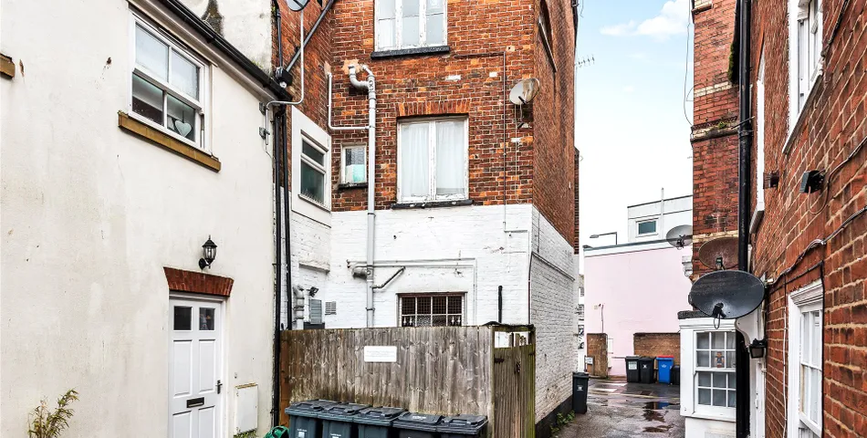 Freehold Property With Leased Restaurant and Three Tenanted Flats
