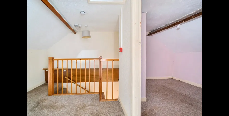For Sale By Conditional On Line Auction4 Bedrooms, 3 Receptions Over 3 Floors - Requires Complete Refurbishment