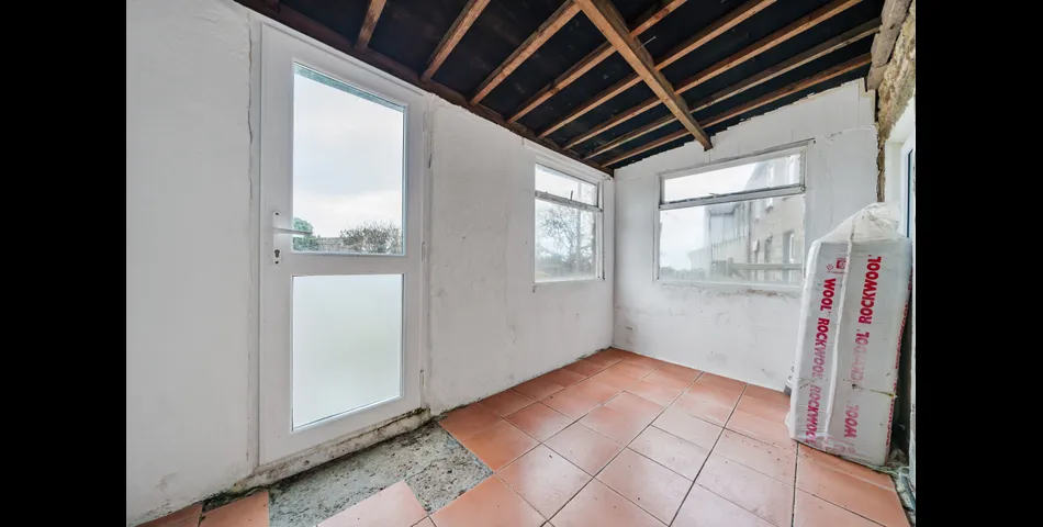 RENOVATION PROJECT SET WITHIN A DESIRABLE VILLAGE SETTING!