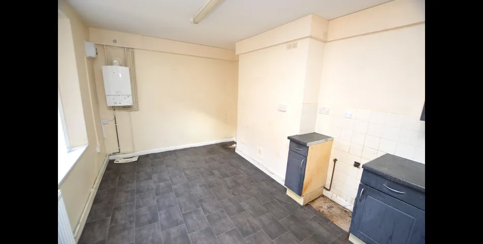 FOR SALE VIA BRADLEYS ONLINE AUCTION 10AM 25TH MARCH 2025.