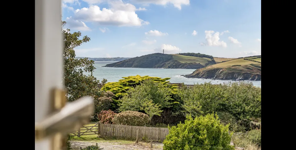 12 St Saviours Hill, Polruan, PL23 1PR