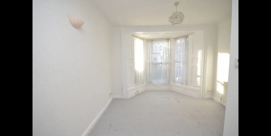 Flat 1 37 Queens Road