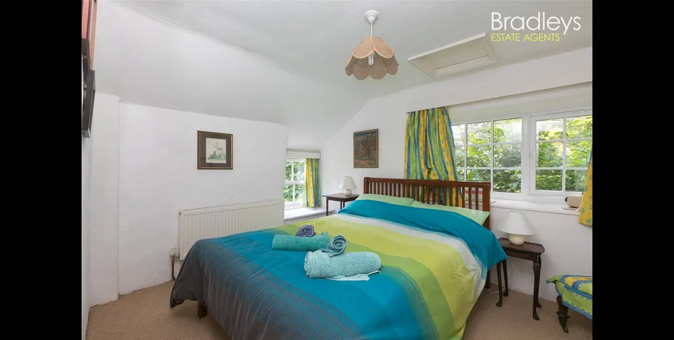 • 3 Bedrooms   •    • Grade II Listed   • Freehold   • Beautiful Location  •