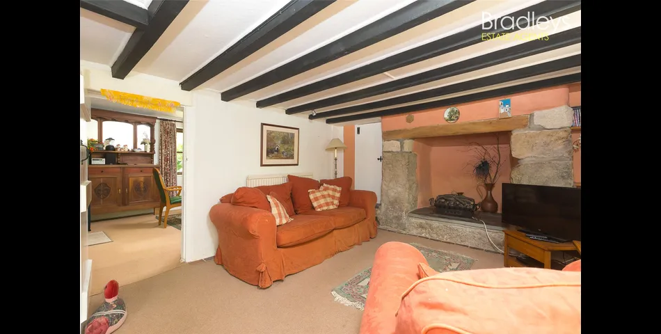 • 3 Bedrooms   •    • Grade II Listed   • Freehold   • Beautiful Location  •