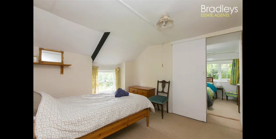• 3 Bedrooms   •    • Grade II Listed   • Freehold   • Beautiful Location  •