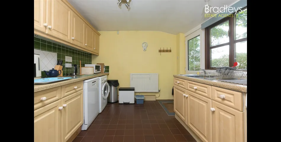 • 3 Bedrooms   •    • Grade II Listed   • Freehold   • Beautiful Location  •