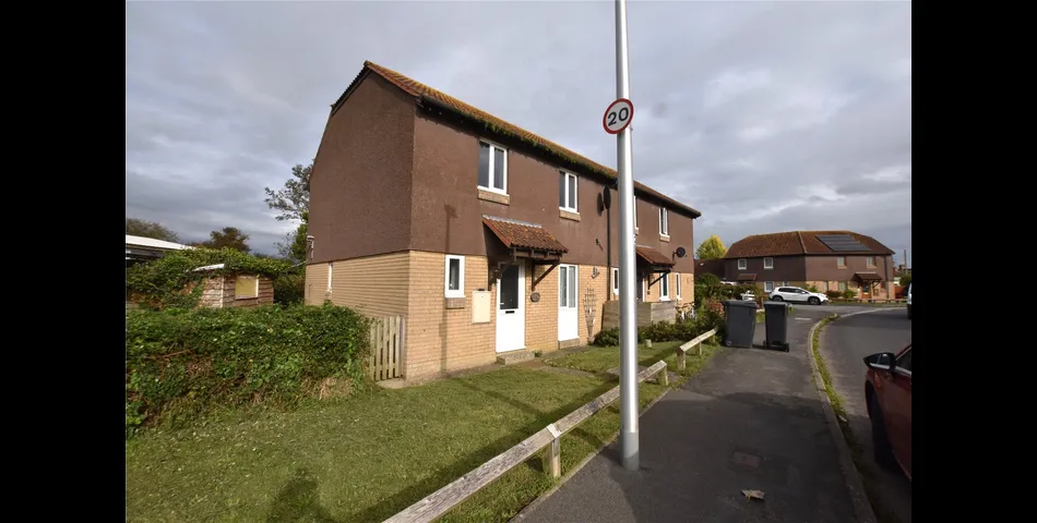 • This Property Is Being Sold by Conditional Online Auction  • Place A Bid on www.bradleys-online-auctions.co.uk