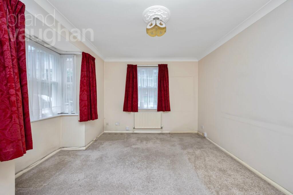 2 bed Ground Flat