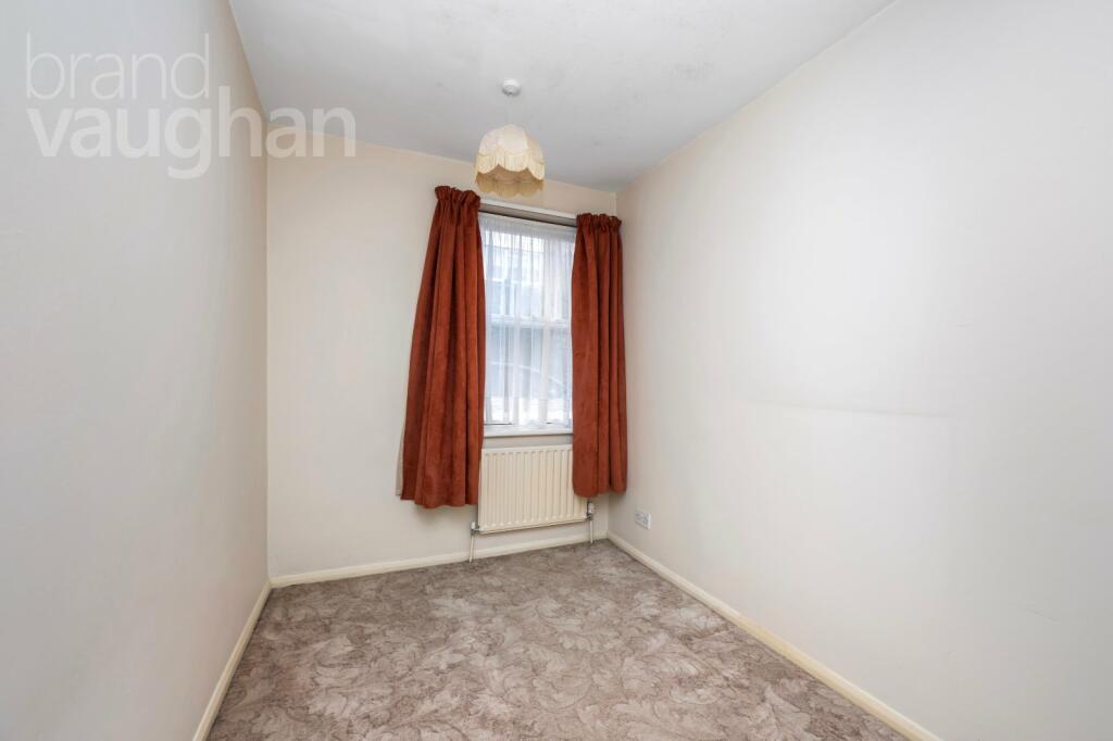 2 bed Ground Flat
