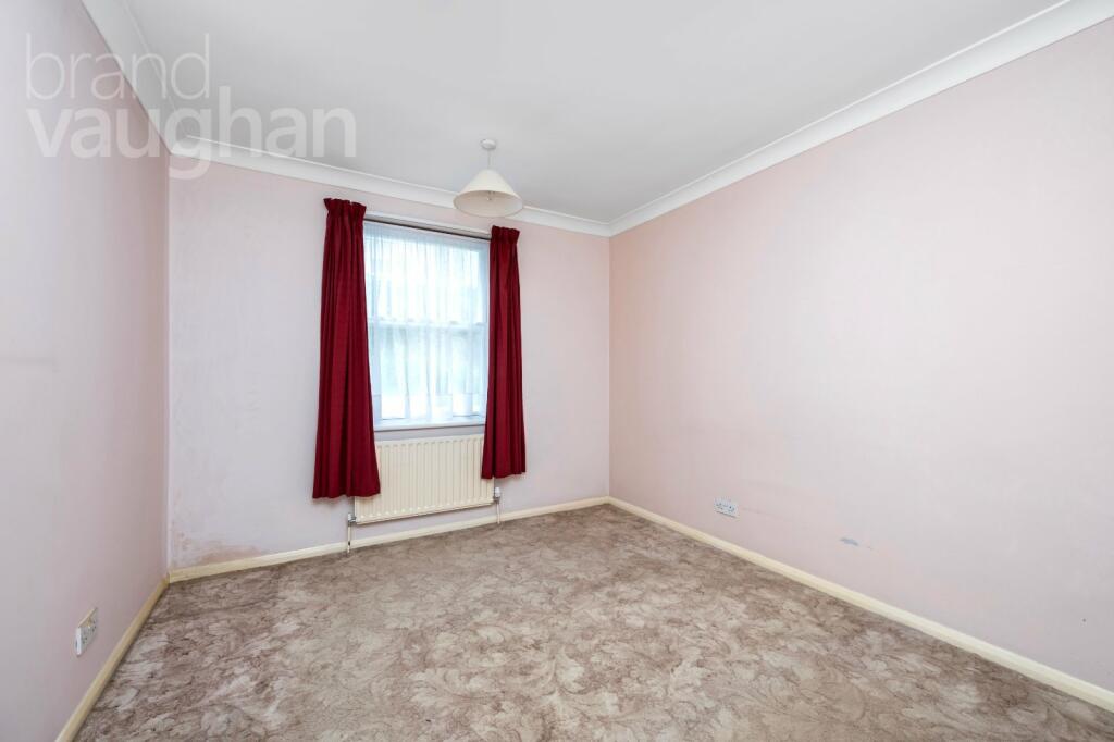 2 bed Ground Flat