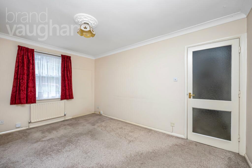2 bed Ground Flat