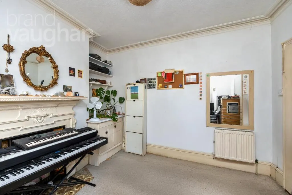 3 bed End of Terrace