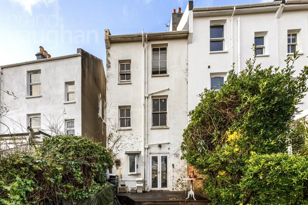 3 bed End of Terrace