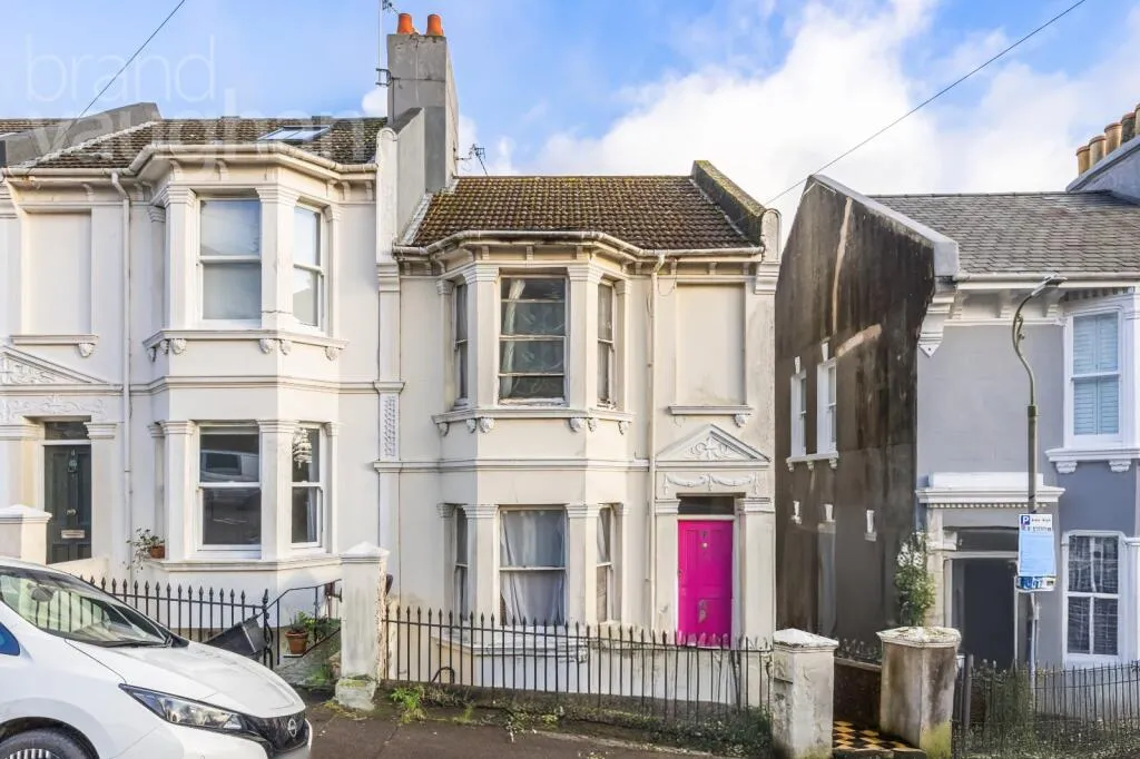 3 bed End of Terrace