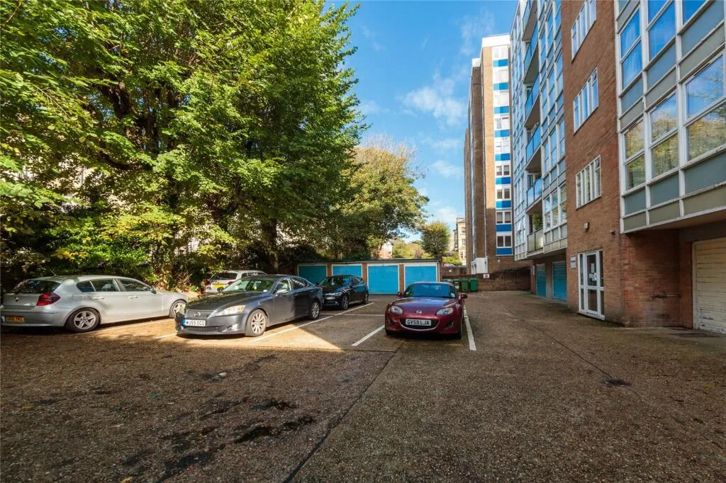 2 bed Apartment