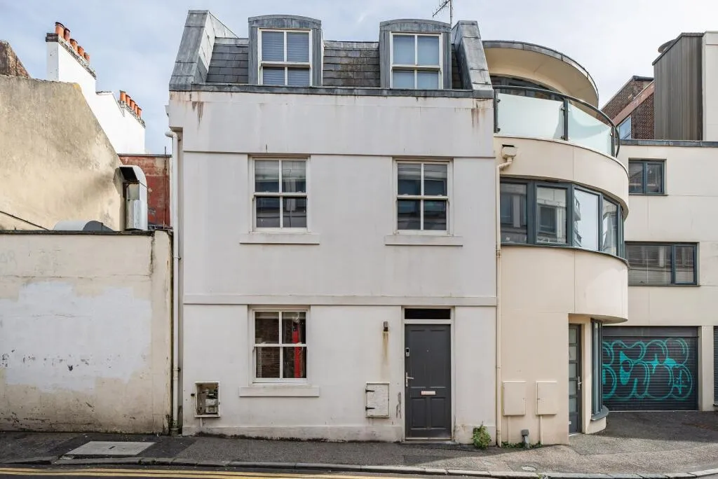 3 bed Terraced