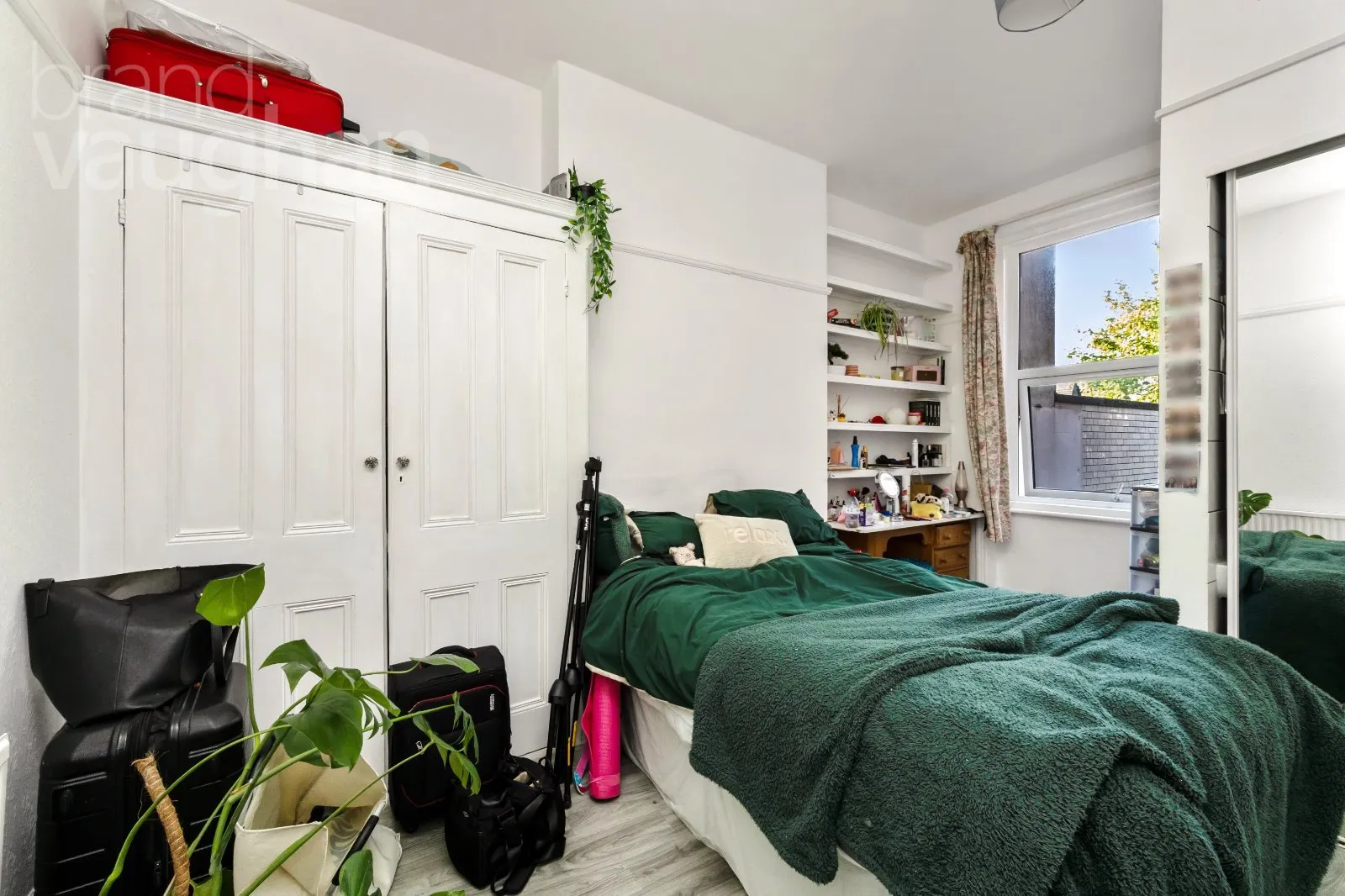 5 bed Terraced