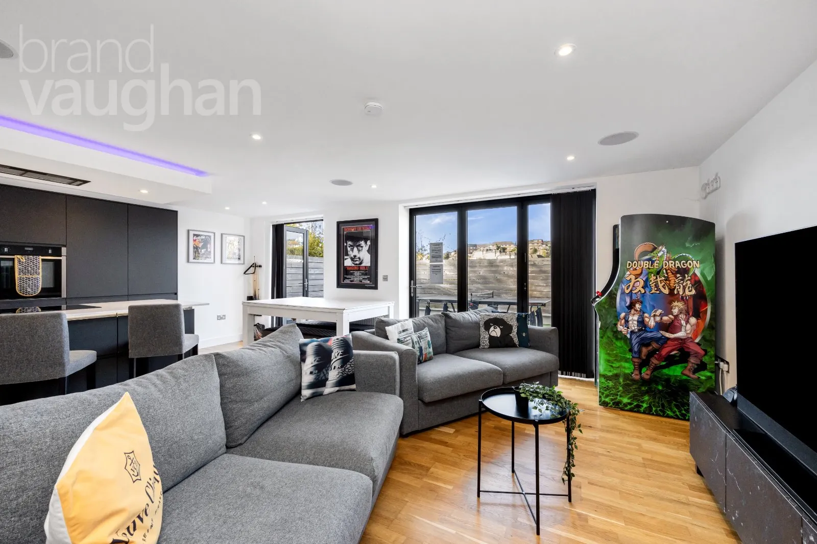 4 bed Detached
