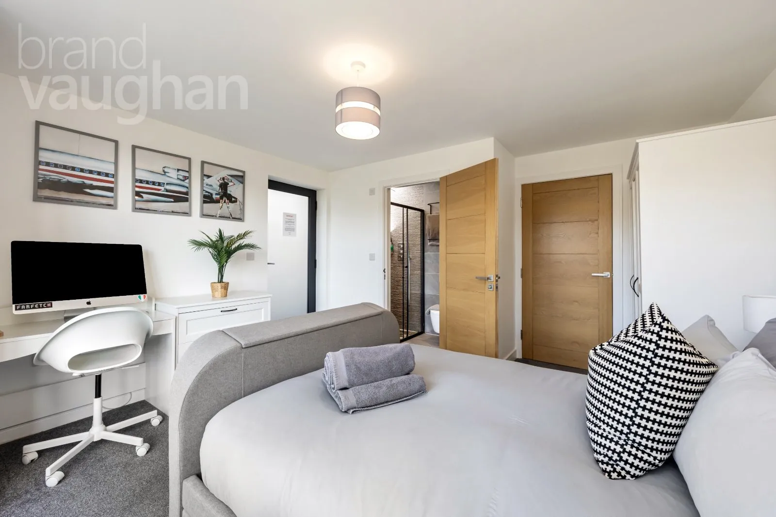 4 bed Detached