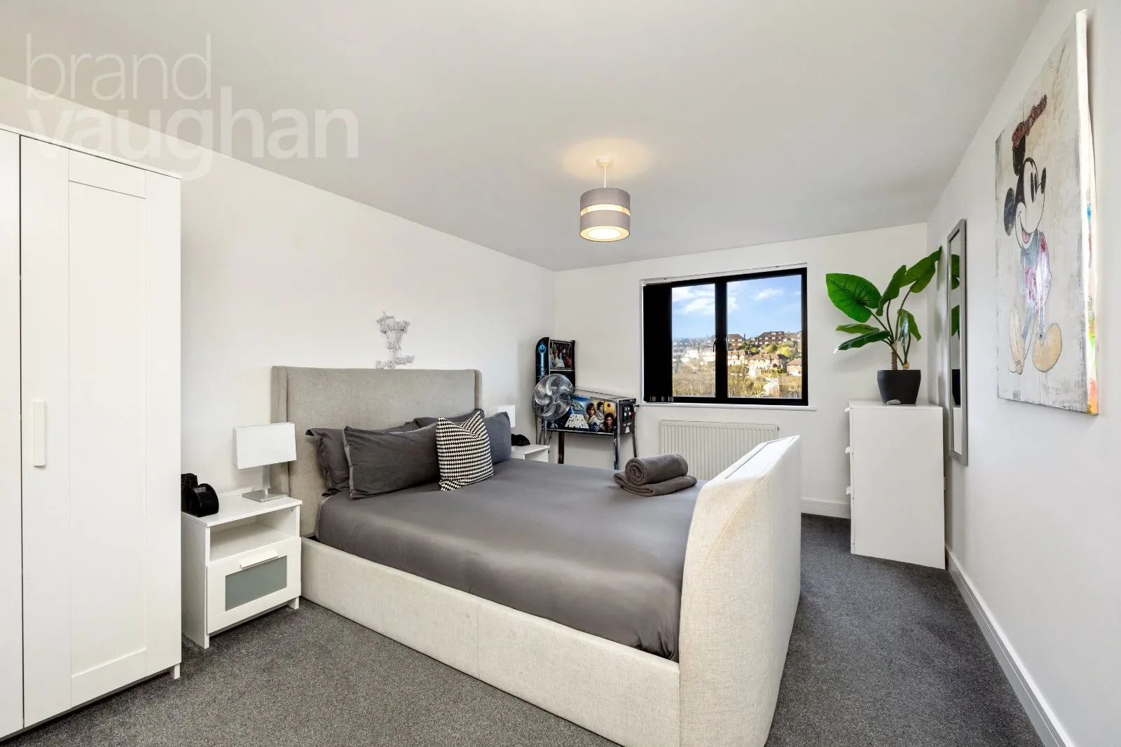 4 bed Detached