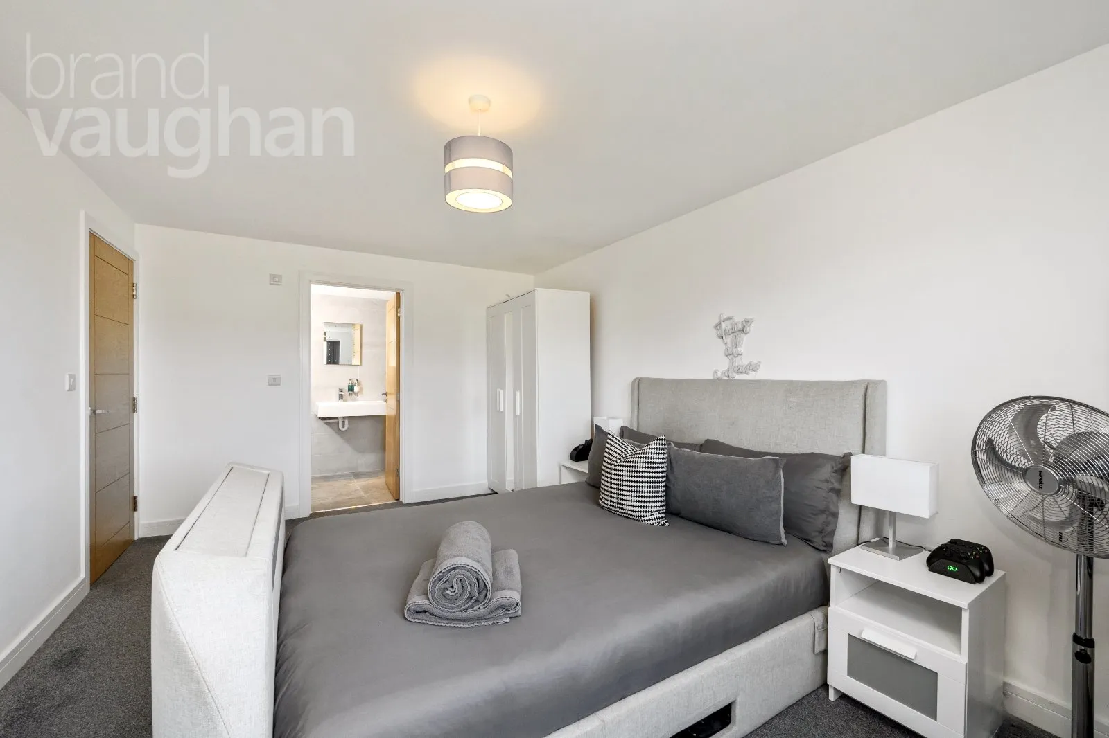 4 bed Detached