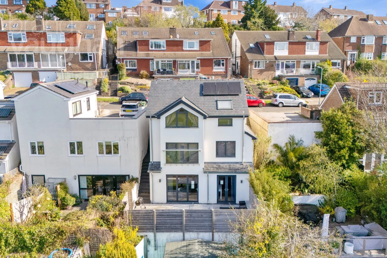4 bed Detached