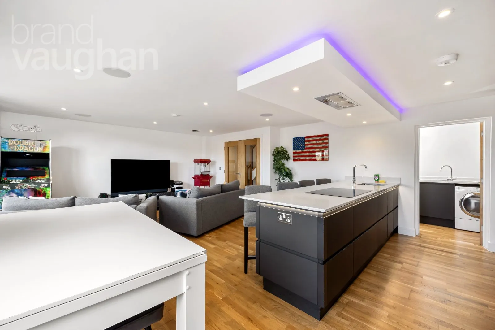 4 bed Detached
