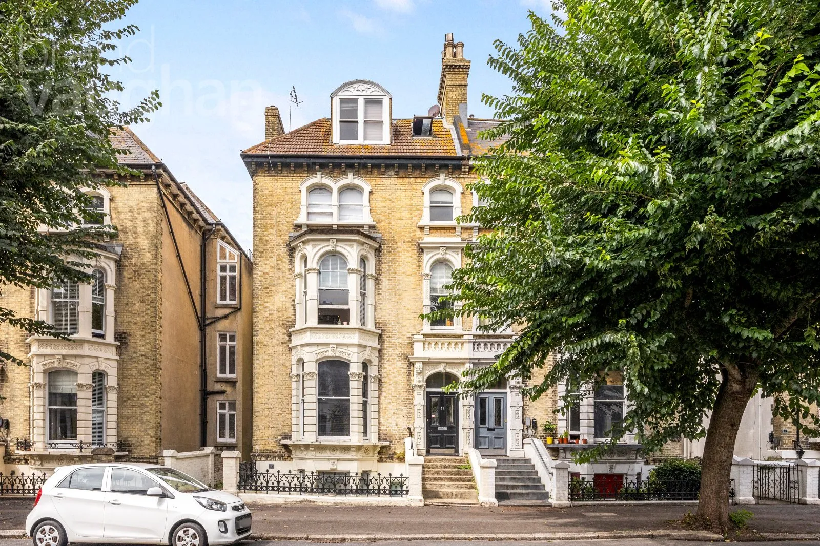 2 bed Apartment
