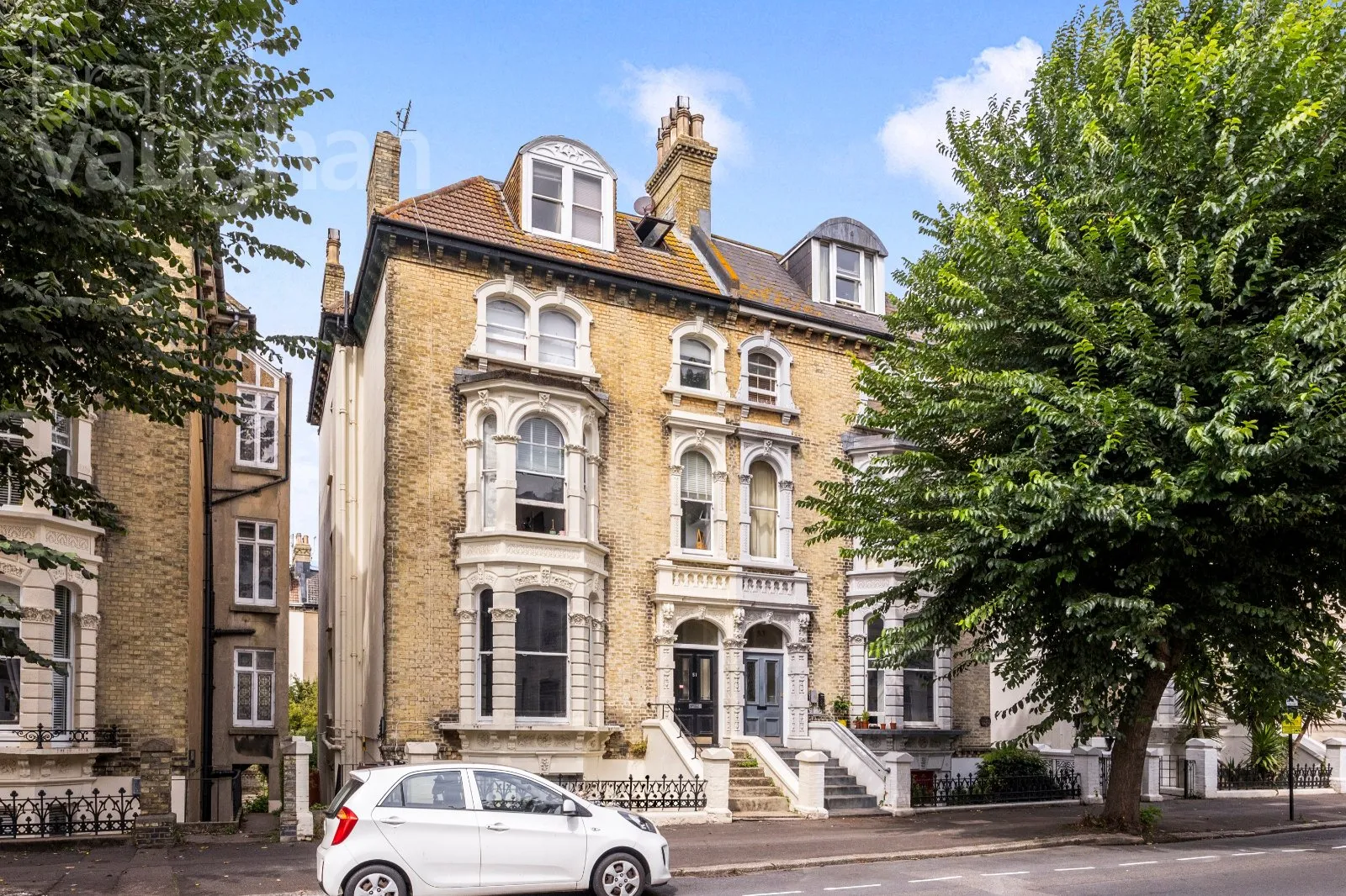 2 bed Apartment