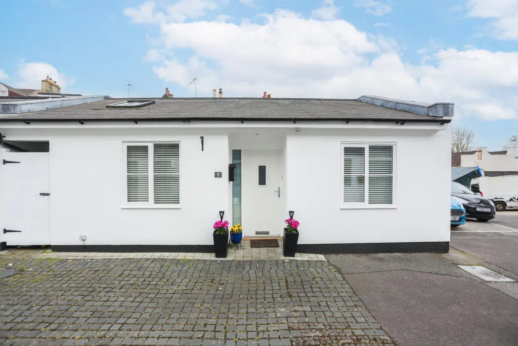 2 bed Semi-Detached Bungalow