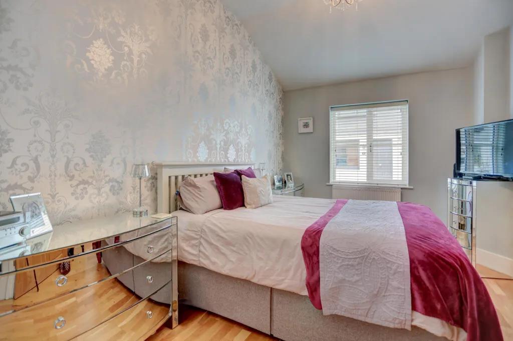 2 bed Semi-Detached Bungalow