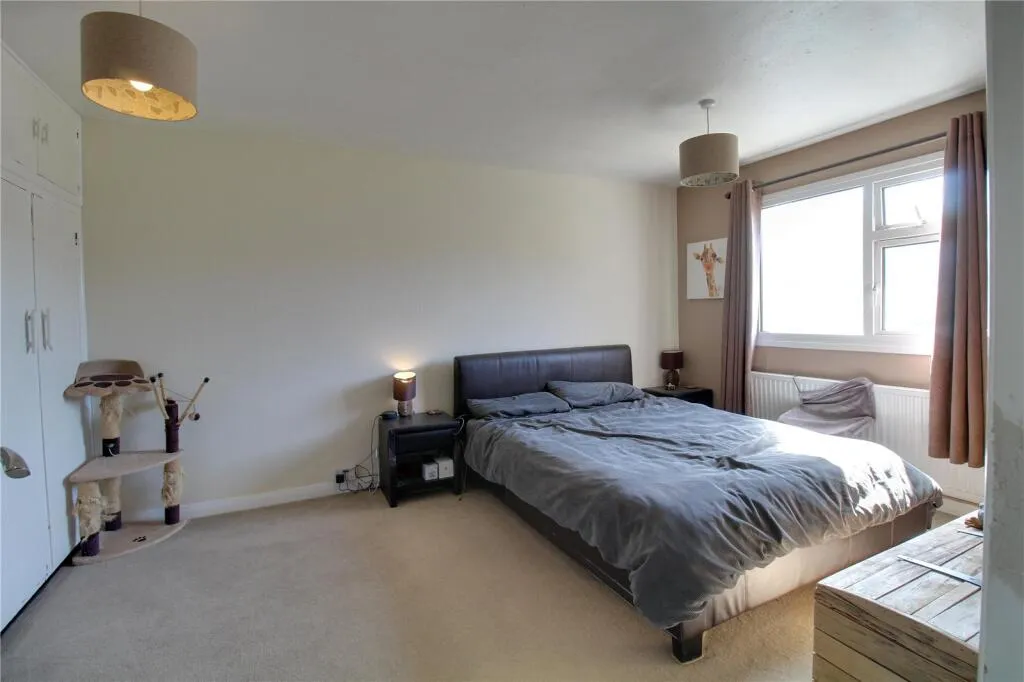 3 bed End of Terrace