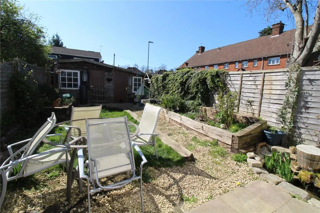 3 bed End of Terrace