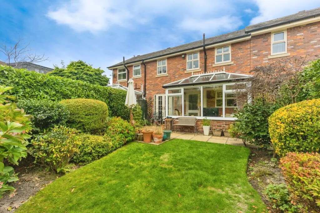 3 bed Terraced