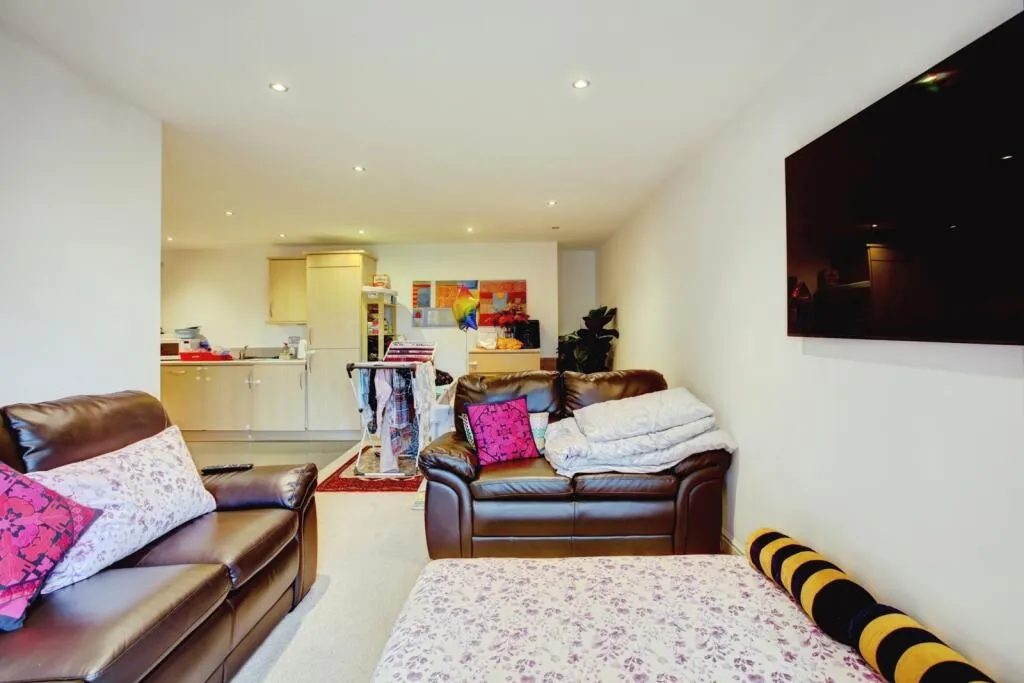 2 bed Apartment